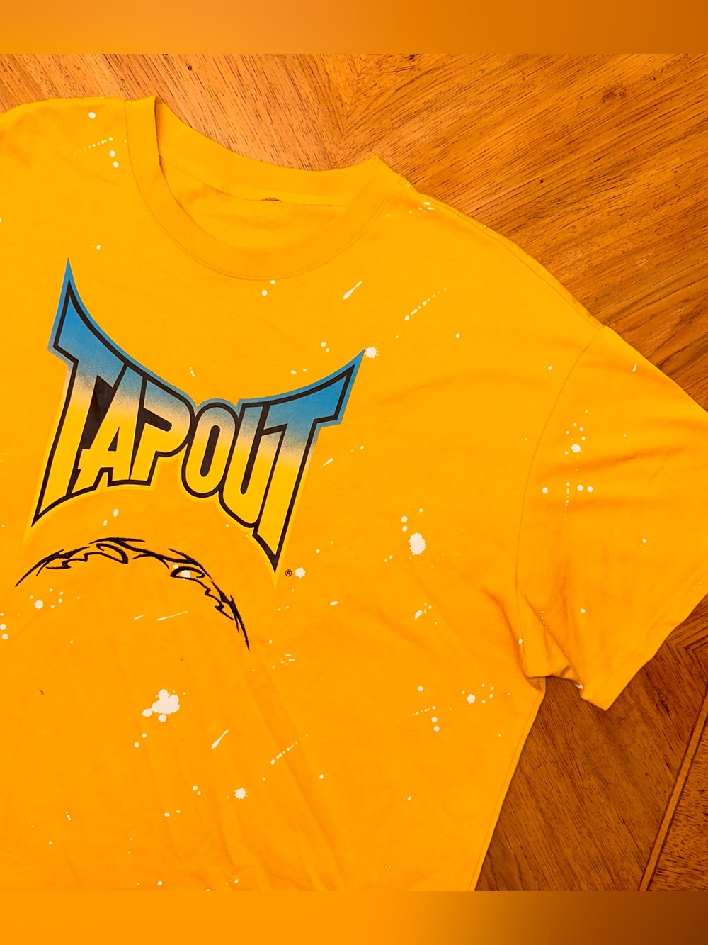 Tapout T-Shirt Men’s Size 2XL Gold Logo Retro Bleach Splatter Forever 21 Collab